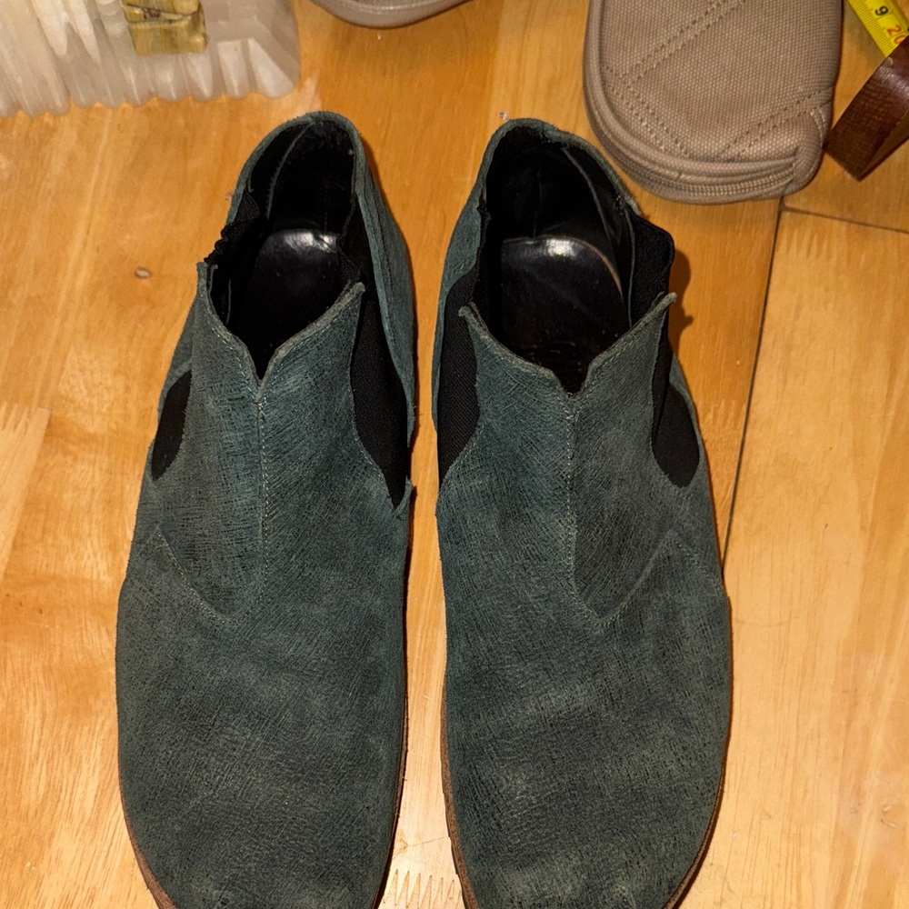 Cydwoq Women's Chukka Boots in Dark Green Suede 39.5 Made in USA